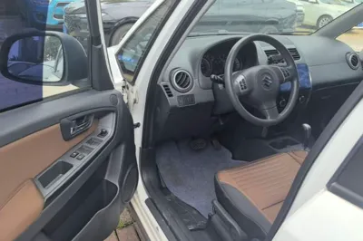 Suzuki SX4 2016, 35900 км, за 5981 USD