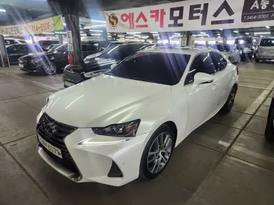 Lexus IS 2018, 67199 км, за 14295 USD