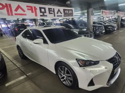 Lexus IS 2018, 67199 км, за 14295 USD