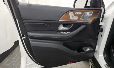 Mercedes-Benz GLS-Class 2021, 128877 км, за 42000.37 USD - фото 24
