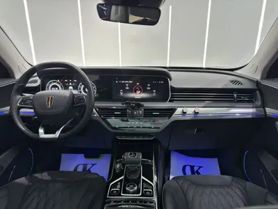 Hongqi Hongqi HS5 2021, 45000 км, за 10859.12 USD