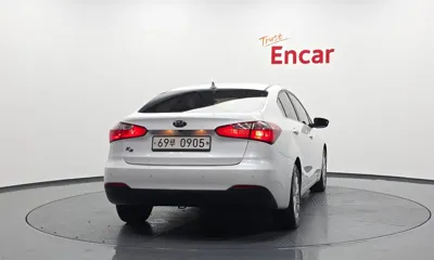 Kia K3 2015, 82986 км, за 4332.41 USD