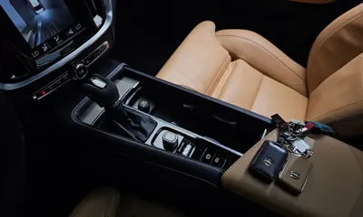 Volvo S60 2020, 62949 км, за 15557.31 USD - фото 9