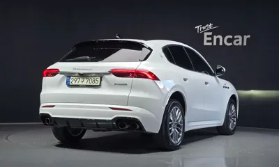 Maserati Grecale 2023, 26301 км, за 37778.52 USD