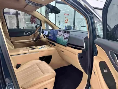 Voyah Dreamer 2025, 5800 км, за 35774.32 USD - фото 23