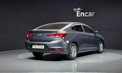 Hyundai Avante 2019, 101907 км, за 7003.63 USD