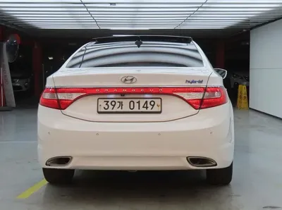 Hyundai Grandeur 2014, 230699 км, за 3376.27 USD