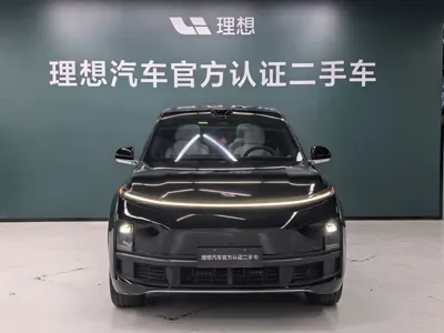 Li Auto Li L8 2024, 30000 км, за 34597.97 USD