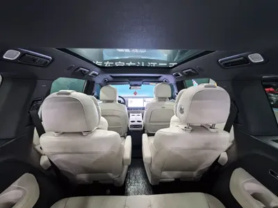 Li Auto Li L8 2024, 30000 км, за 34597.97 USD