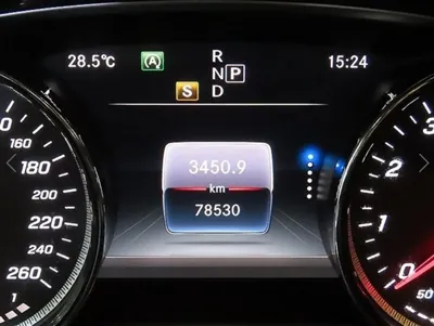 Mercedes-Benz E-Class 2018, 78414 км, за 13355.06 USD - фото 9