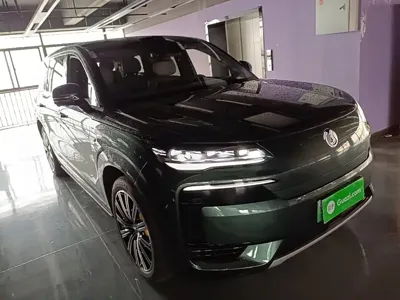 Denza 腾势N9 2025, 17700 км, за 44528 USD
