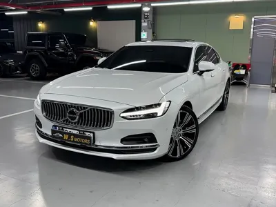 Volvo S90 · 2023 год