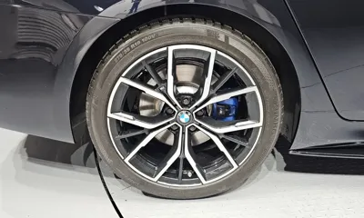 BMW 5-Series 2023, 43895 км, за 29641.71 USD