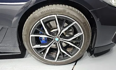 BMW 5-Series 2023, 43895 км, за 29641.71 USD - фото 21