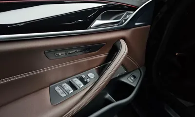 BMW 5-Series 2023, 43895 км, за 29641.71 USD - фото 30