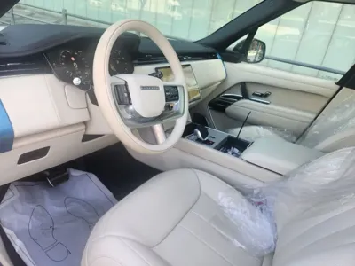 Land Rover Range Rover 2024, 25000 км, за 139764.63 USD