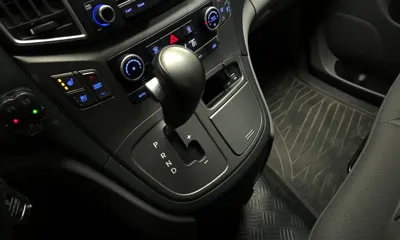Hyundai Starex 2019, 76563 км, за 12228.99 USD - фото 9