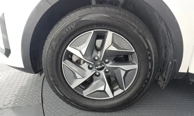 Kia Sorento 2022, 93365 км, за 17711.79 USD