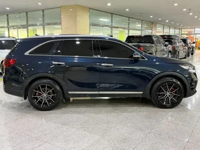 Kia Sorento 2018, 131387 км, за 10305.89 USD