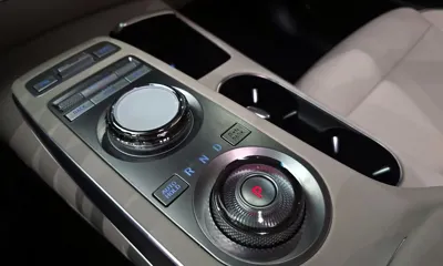 Genesis GV70 2023, 29428 км, за 31252.06 USD - фото 9
