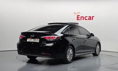 Hyundai Sonata 2015, 214320 км, за 3501.82 USD