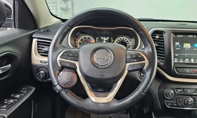 Jeep Cherokee 2017, 61625 км, за 6279.75 USD - фото 13
