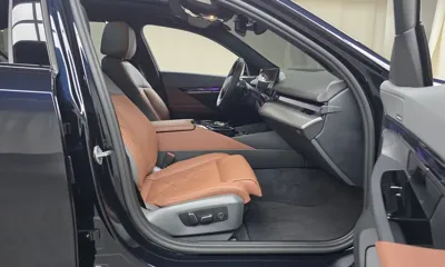 BMW 5-Series 2026, 8333 км, за 59078.38 USD - фото 26