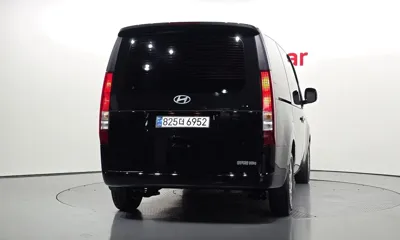 Hyundai Staria 2025, 54681 км, за 18051.73 USD
