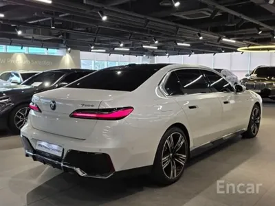 BMW 7-Series 2024, 13000 км, за 71507.48 USD