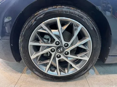 Hyundai Avante 2019, 54778 км, за 8400.07 USD - фото 19