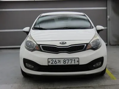 Kia Pride 2014, 180000 км, за 2016.66 USD