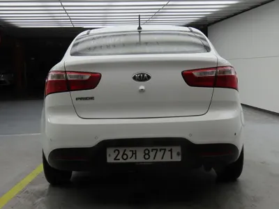 Kia Pride 2014, 180000 км, за 2016.66 USD