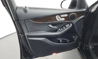 Mercedes-Benz GLC-Class 2019, 90740 км, за 16913.88 USD - фото 24