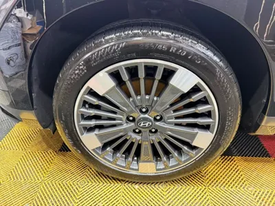 Hyundai Santafe 2025, 29485 км, за 25755.54 USD