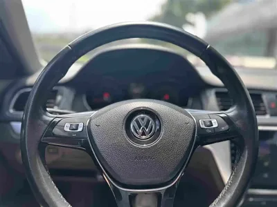 Volkswagen Lavida 2017, 56000 км, за 6103.54 USD - фото 13