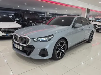 BMW 5-Series · 2026 год