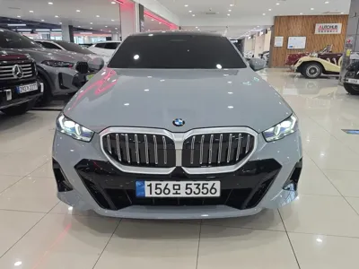 BMW 5-Series 2026, 5507 км, за 62451.27 USD