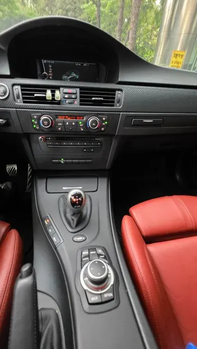 BMW M3 2013, 29700 км, за 54865.19 USD - фото 13