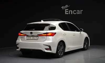 Lexus CT200h 2018, 49111 км, за 14740.89 USD