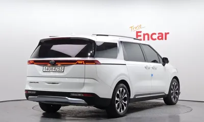 Kia Canival 2021, 56996 км, за 18434.09 USD