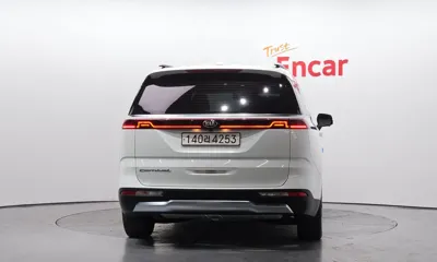 Kia Canival 2021, 56996 км, за 18434.09 USD