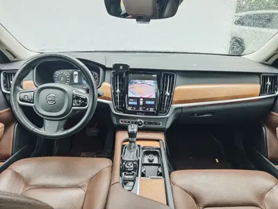Volvo S90 2020, 112000 км, за 14643.31 USD - фото 16