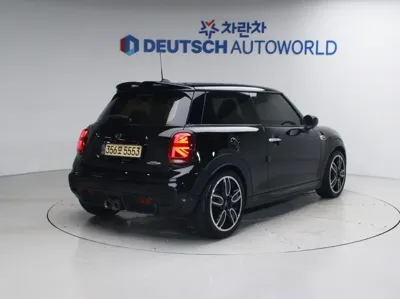 MINI Cooper 2020, 111100 км, за 11618.75 USD