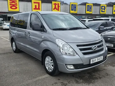Hyundai Starex 2017, 54659 км, за 8255.86 USD