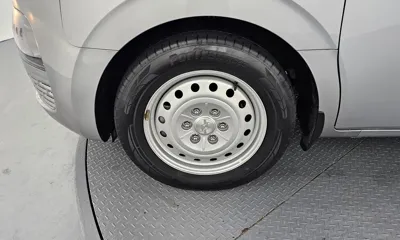 Hyundai Staria 2025, 67215 км, за 15482.71 USD