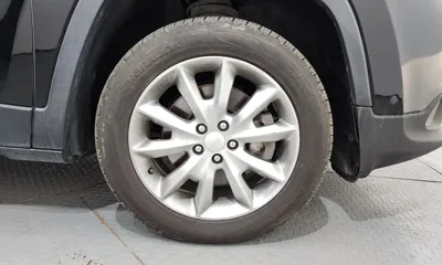 Jeep Cherokee 2018, 94497 км, за 7261.31 USD