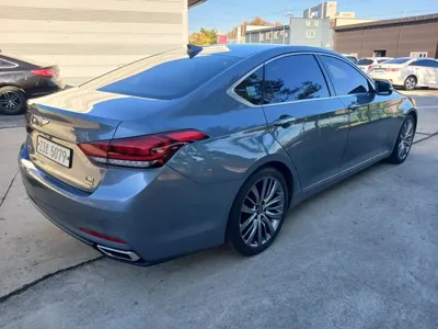 Hyundai Genesis 2015, 134141 км, за 9035.95 USD