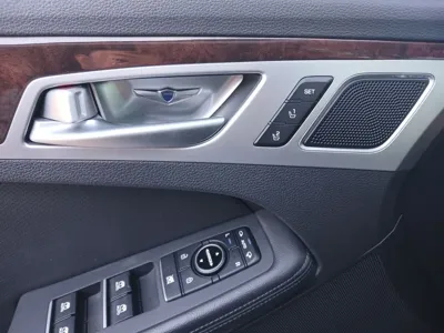 Hyundai Genesis 2015, 134141 км, за 9035.95 USD - фото 16