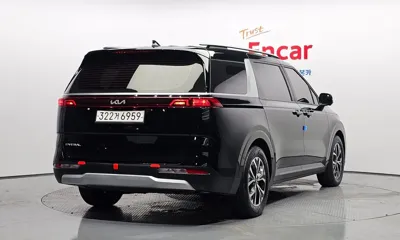 Kia Canival 2023, 31678 км, за 18576.87 USD