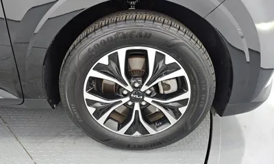 Kia Canival 2023, 31678 км, за 18576.87 USD - фото 21
